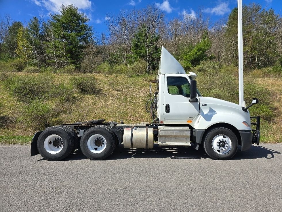 Day Cab Tractor-Heavy Duty Tractors-International-2019-LT625-Cranbury-NJ-780,138\n\t\tmiles-$ 22,250 - Image 9