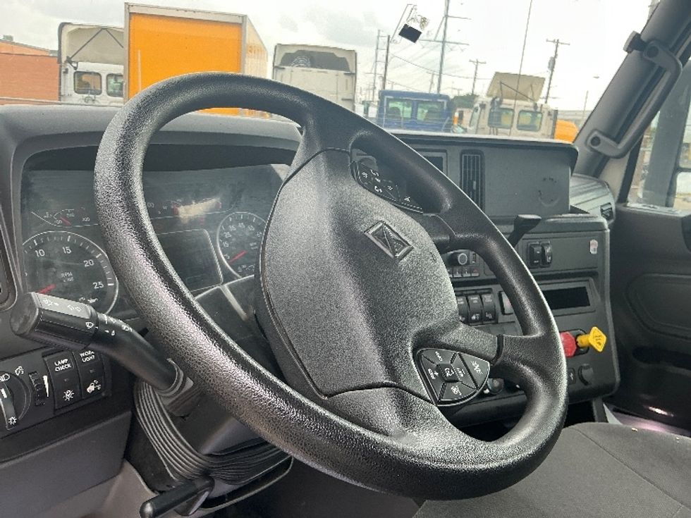 Day Cab Tractor-Heavy Duty Tractors-International-2019-LT625-Dallas-TX-266,741\n\t\tmiles-$ 30,000 - Image 10