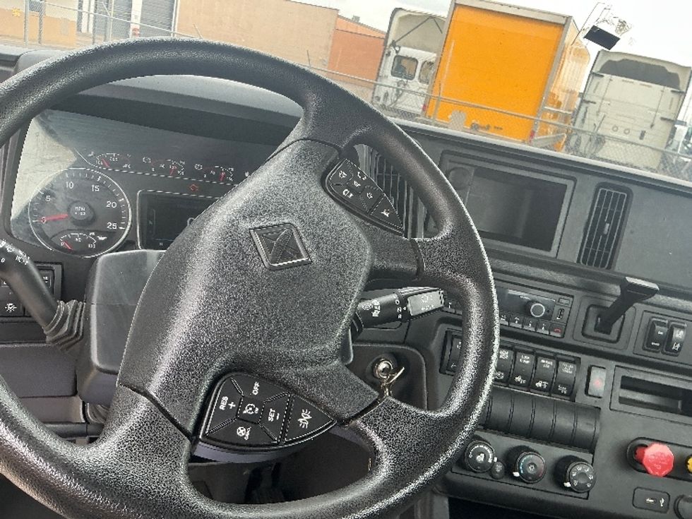 Day Cab Tractor-Heavy Duty Tractors-International-2019-LT625-Dallas-TX-266,741\n\t\tmiles-$ 30,000 - Image 11