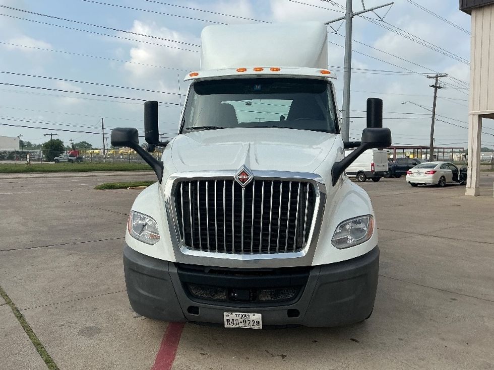 Day Cab Tractor-Heavy Duty Tractors-International-2019-LT625-Dallas-TX-266,741\n\t\tmiles-$ 30,000 - Image 2