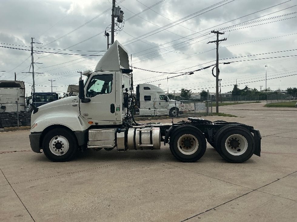 Day Cab Tractor-Heavy Duty Tractors-International-2019-LT625-Dallas-TX-266,741\n\t\tmiles-$ 30,000 - Image 4