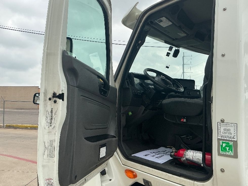 Day Cab Tractor-Heavy Duty Tractors-International-2019-LT625-Dallas-TX-266,741\n\t\tmiles-$ 30,000 - Image 6