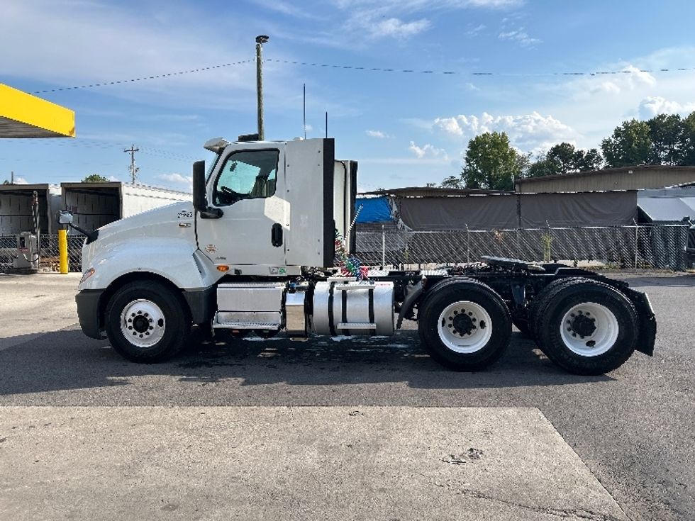 Day Cab Tractor-Heavy Duty Tractors-International-2019-LT625-Dalton-GA-278,490\n\t\tmiles-$ 30,250 - Image 4
