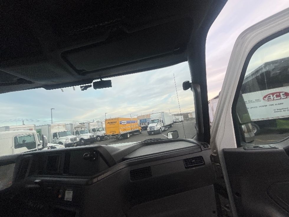 2019 International LT625 LT photo 12