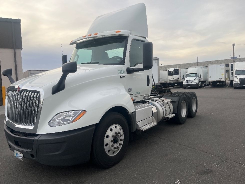 2019 International LT625 LT photo 3