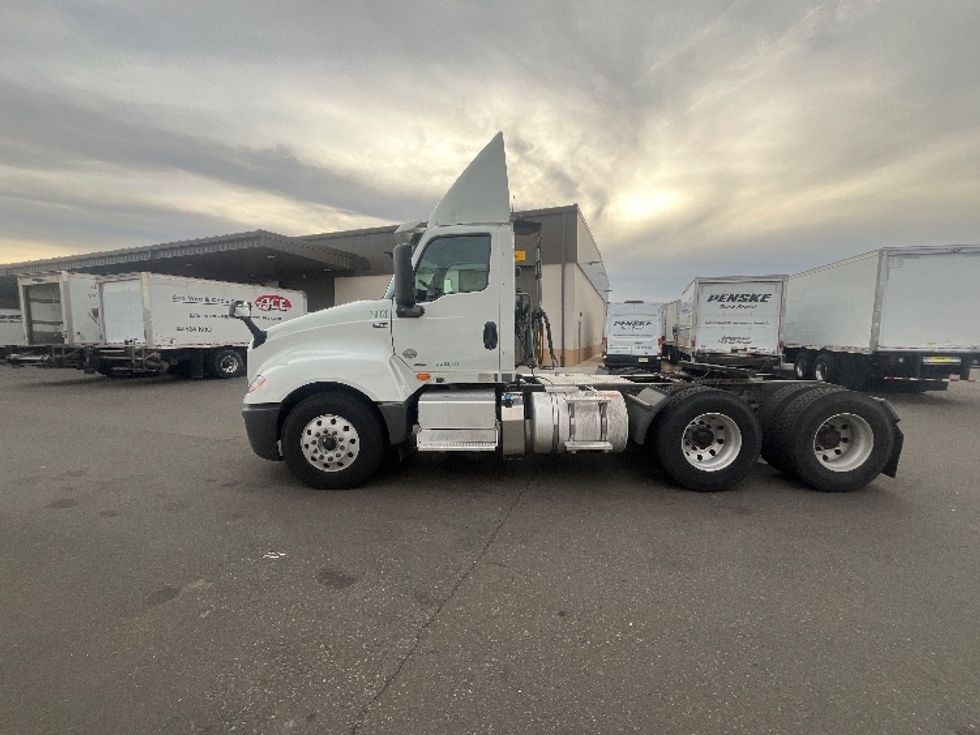 2019 International LT625 LT photo 4