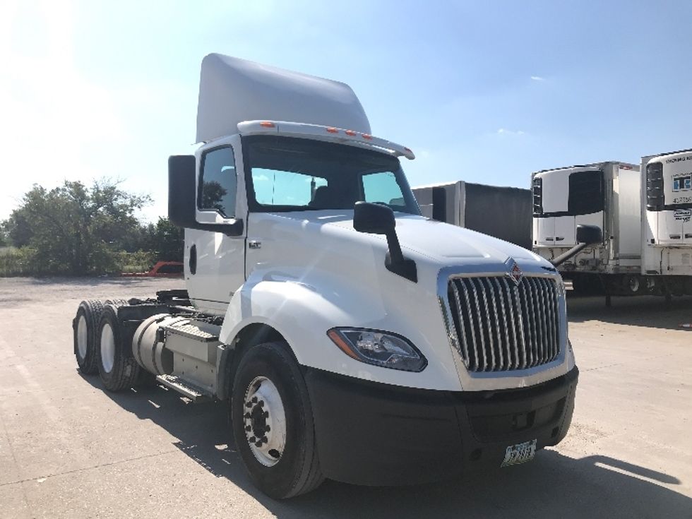 Day Cab Tractor-Heavy Duty Tractors-International-2019-LT625-Des Moines-IA-149,200\n\t\tmiles-$ 31,000 - Image 1