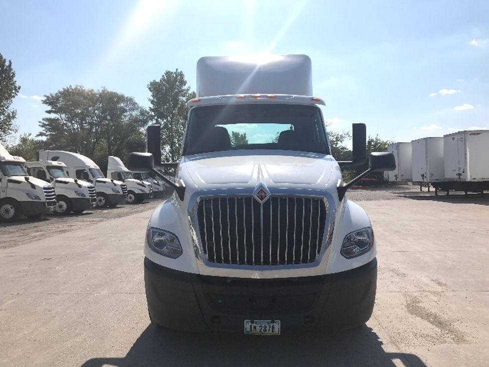 Day Cab Tractor-Heavy Duty Tractors-International-2019-LT625-Des Moines-IA-149,200\n\t\tmiles-$ 31,000 - Image 2