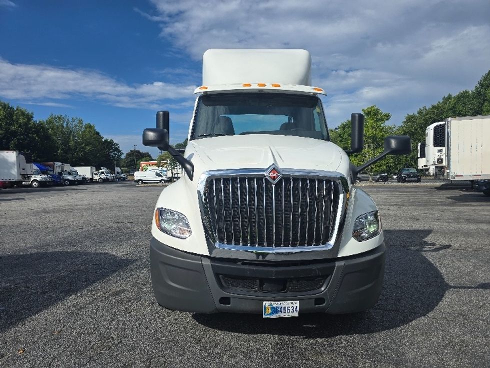 Day Cab Tractor-Heavy Duty Tractors-International-2019-LT625-Duluth-GA-181,845\n\t\tmiles-$ 36,000 - Image 2