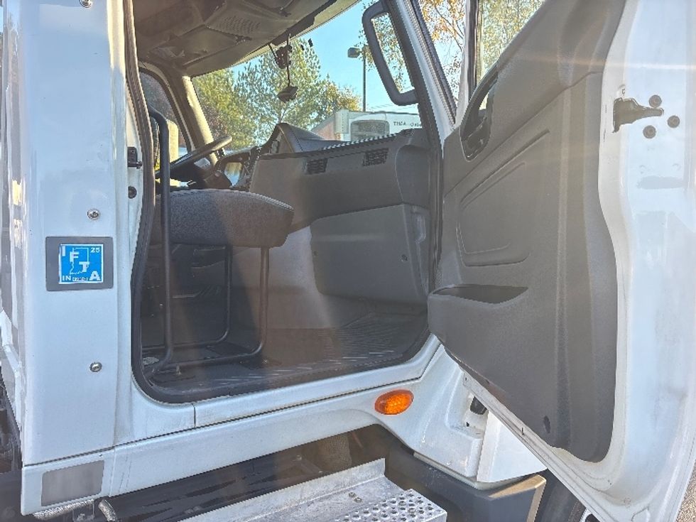 Day Cab Tractor-Heavy Duty Tractors-International-2019-LT625-Duluth-GA-567,975\n\t\tmiles-$ 22,250 - Image 12