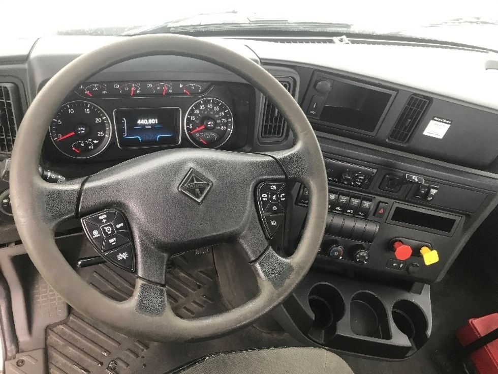 Day Cab Tractor-Heavy Duty Tractors-International-2019-LT625-Duncansville-PA-440,779\n\t\tmiles-$ 27,000 - Image 11
