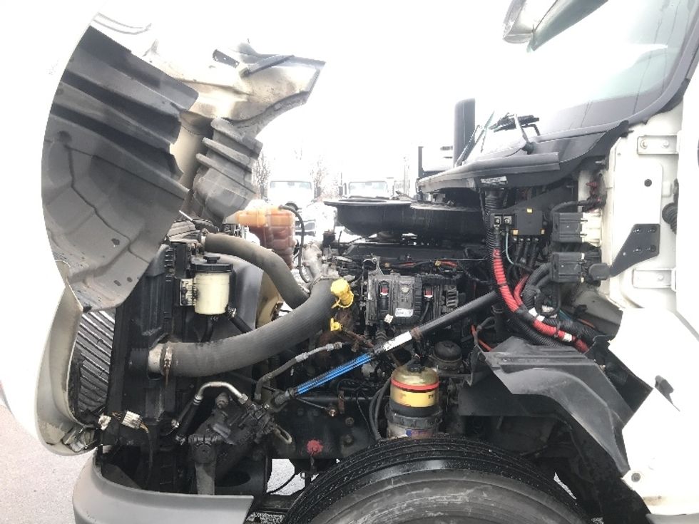 Day Cab Tractor-Heavy Duty Tractors-International-2019-LT625-Duncansville-PA-440,779\n\t\tmiles-$ 27,000 - Image 16