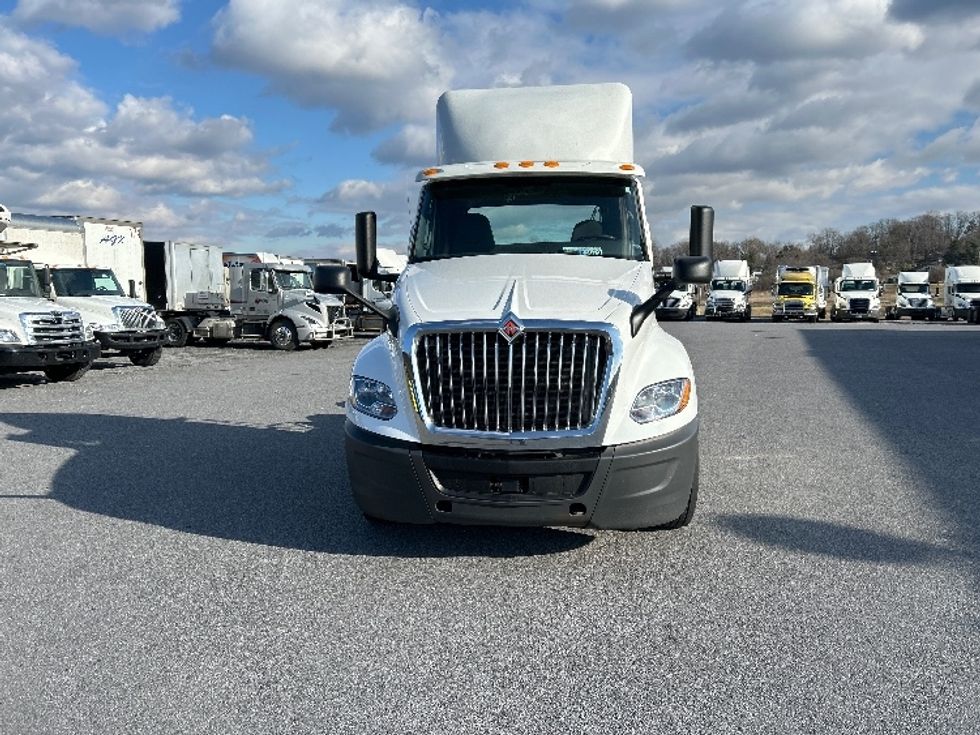 2019 International LT625 LT photo 2