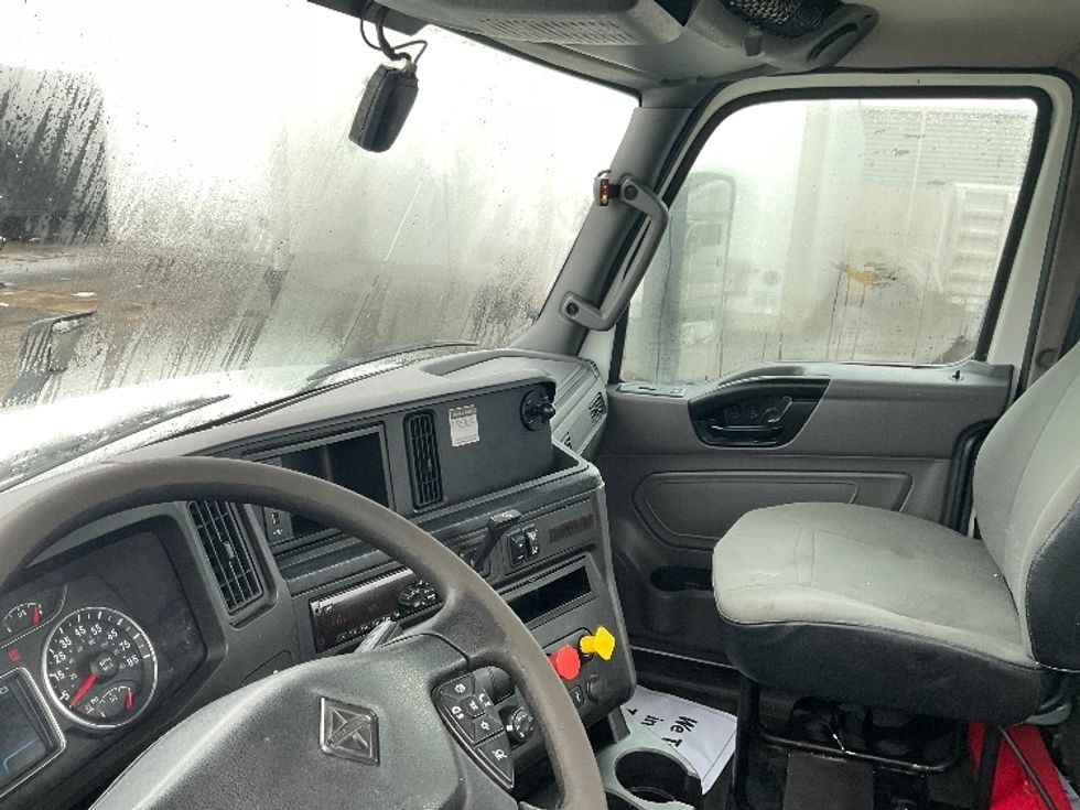 Day Cab Tractor-Heavy Duty Tractors-International-2019-LT625-Earth City-MO-353,780\n\t\tmiles-$ 26,250 - Image 10