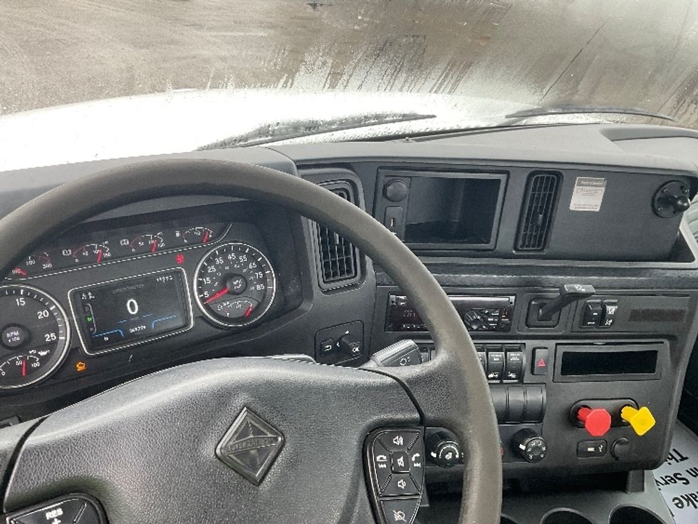 Day Cab Tractor-Heavy Duty Tractors-International-2019-LT625-Earth City-MO-353,780\n\t\tmiles-$ 26,250 - Image 11