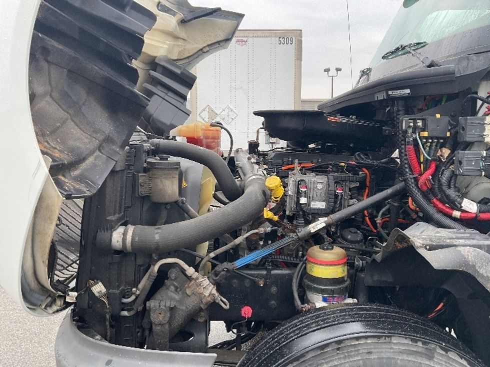 Day Cab Tractor-Heavy Duty Tractors-International-2019-LT625-Earth City-MO-353,780\n\t\tmiles-$ 26,250 - Image 16