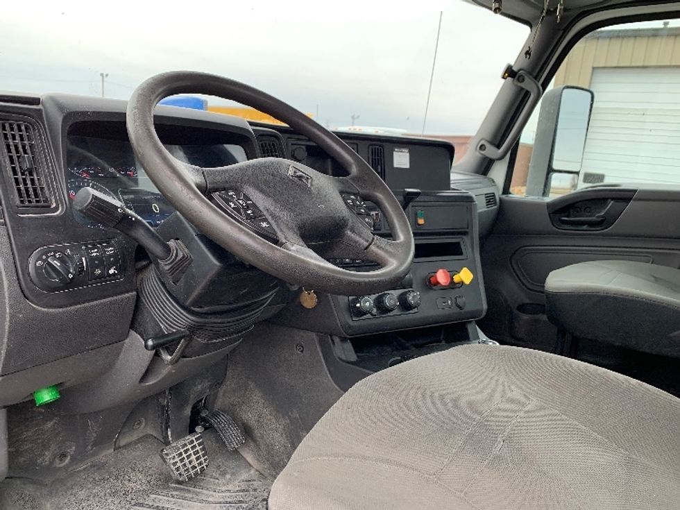 Day Cab Tractor-Heavy Duty Tractors-International-2019-LT625-Earth City-MO-389,081\n\t\tmiles-$ 28,000 - Image 10
