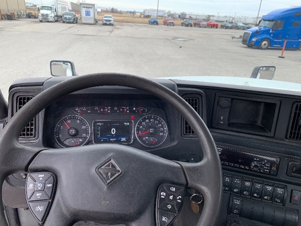 Day Cab Tractor-Heavy Duty Tractors-International-2019-LT625-Earth City-MO-389,081\n\t\tmiles-$ 28,000 - Image 11