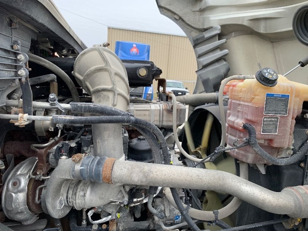 Day Cab Tractor-Heavy Duty Tractors-International-2019-LT625-Earth City-MO-389,081\n\t\tmiles-$ 28,000 - Image 15