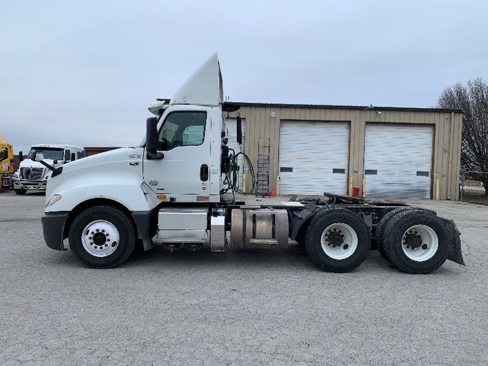 2019 International LT625 LT photo 4