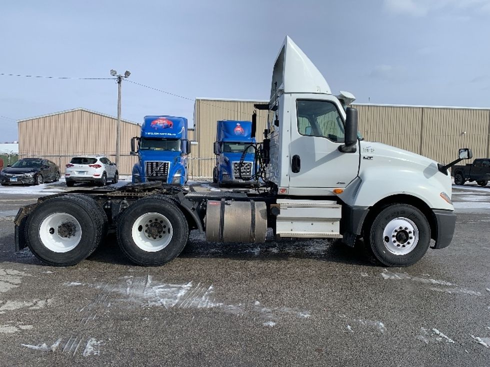 Day Cab Tractor-Heavy Duty Tractors-International-2019-LT625-Earth City-MO-389,081\n\t\tmiles-$ 28,000 - Image 8