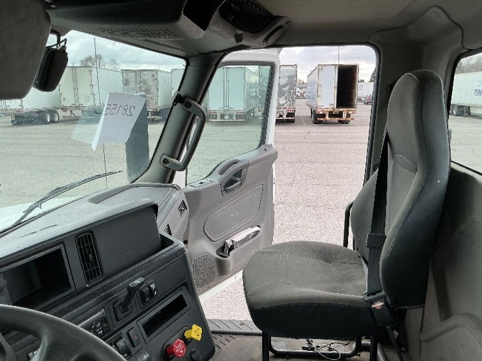 Day Cab Tractor-Heavy Duty Tractors-International-2019-LT625-East Chicago-IN-209,294\n\t\tmiles-$ 34,500 - Image 10