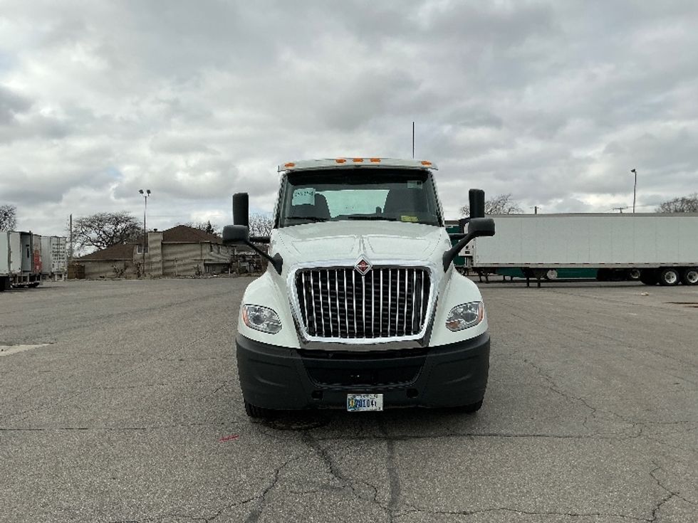 Day Cab Tractor-Heavy Duty Tractors-International-2019-LT625-East Chicago-IN-209,294\n\t\tmiles-$ 34,500 - Image 2