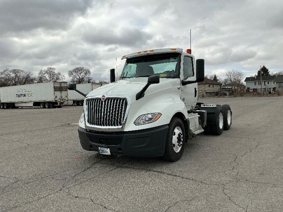 Day Cab Tractor-Heavy Duty Tractors-International-2019-LT625-East Chicago-IN-209,294\n\t\tmiles-$ 34,500 - Image 3