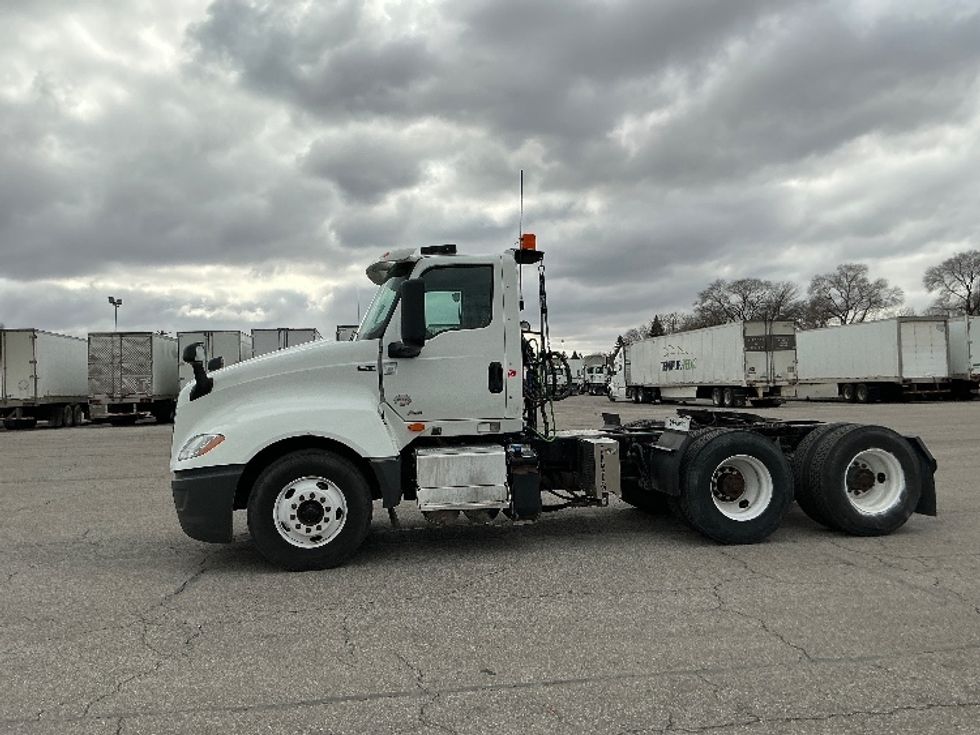 Day Cab Tractor-Heavy Duty Tractors-International-2019-LT625-East Chicago-IN-209,294\n\t\tmiles-$ 34,500 - Image 4