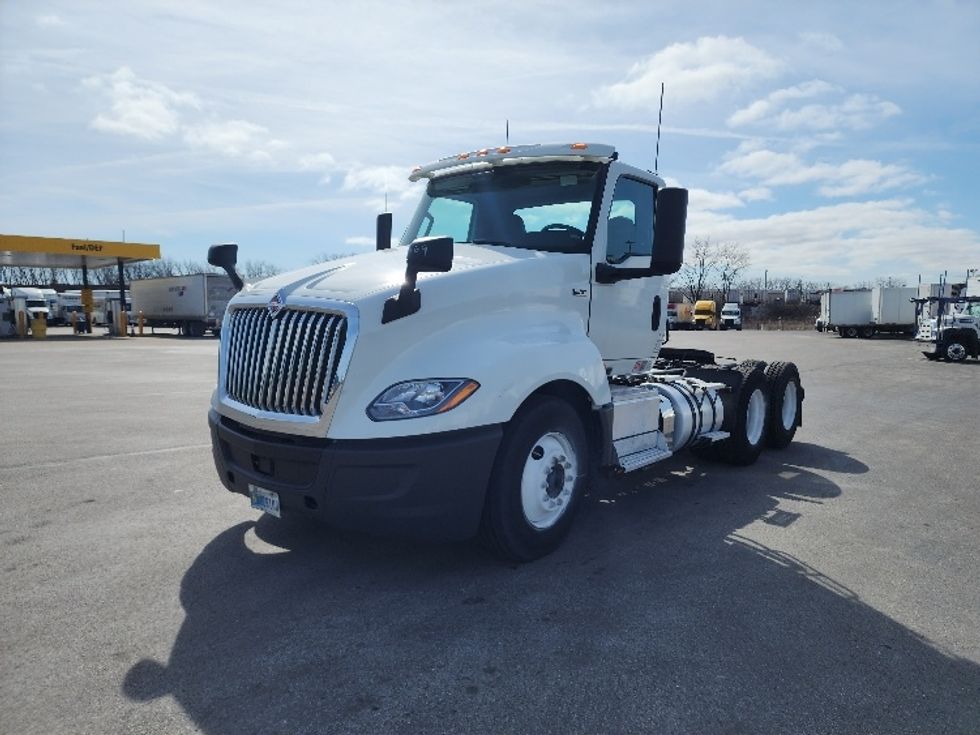 Day Cab Tractor-Heavy Duty Tractors-International-2019-LT625-East Chicago-IN-299,531\n\t\tmiles-$ 29,000 - Image 3