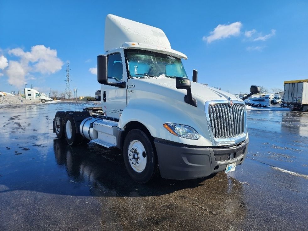 Day Cab Tractor-Heavy Duty Tractors-International-2019-LT625-East Chicago-IN-302,806\n\t\tmiles-$ 29,000 - Image 1