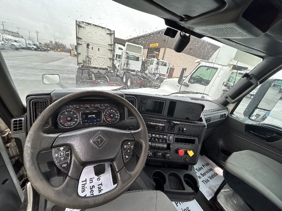 Day Cab Tractor-Heavy Duty Tractors-International-2019-LT625-East Chicago-IN-347,732\n\t\tmiles-$ 26,750 - Image 11