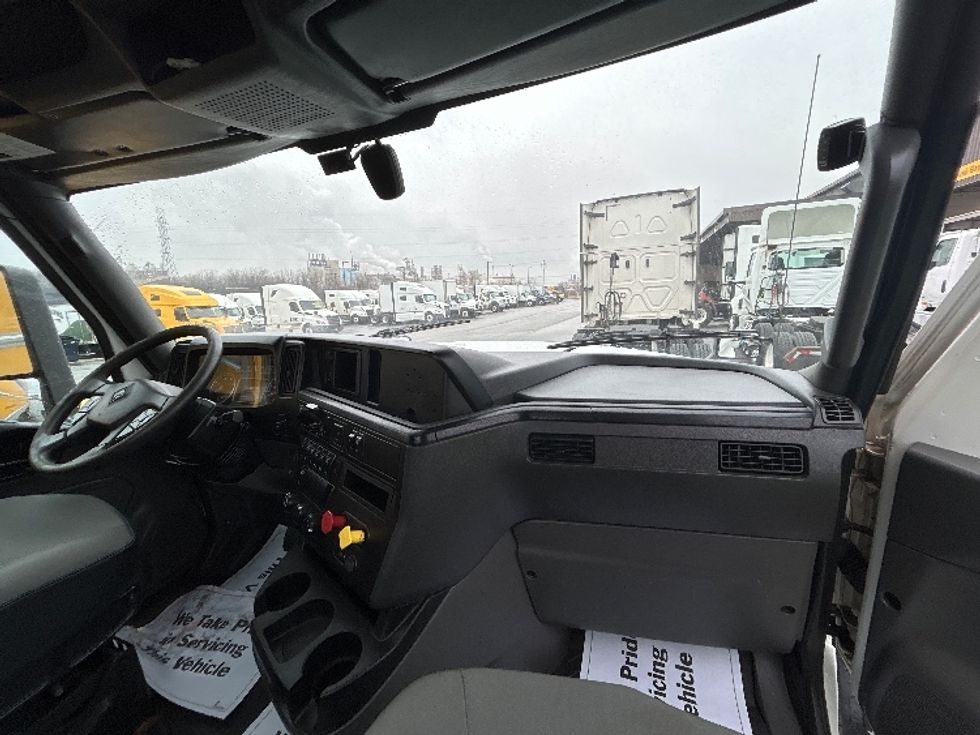 Day Cab Tractor-Heavy Duty Tractors-International-2019-LT625-East Chicago-IN-347,732\n\t\tmiles-$ 26,750 - Image 13