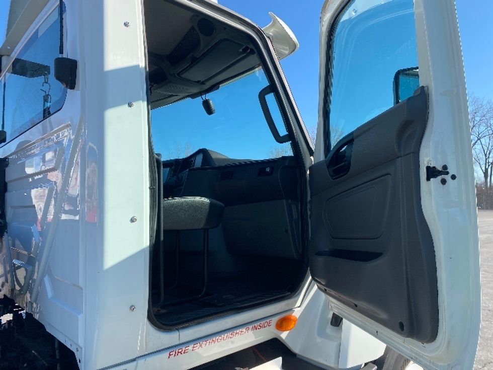 Day Cab Tractor-Heavy Duty Tractors-International-2019-LT625-East Chicago-IN-395,785\n\t\tmiles-$ 25,000 - Image 12