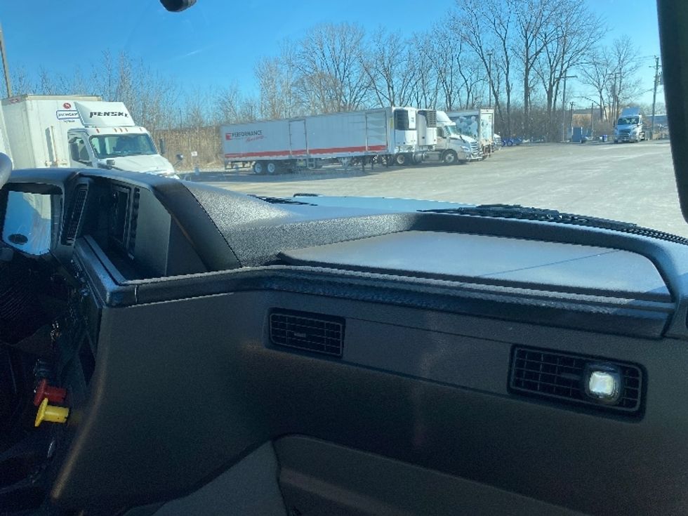 Day Cab Tractor-Heavy Duty Tractors-International-2019-LT625-East Chicago-IN-395,785\n\t\tmiles-$ 25,000 - Image 13