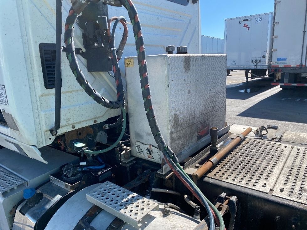 Day Cab Tractor-Heavy Duty Tractors-International-2019-LT625-East Chicago-IN-430,599\n\t\tmiles-$ 23,500 - Image 17