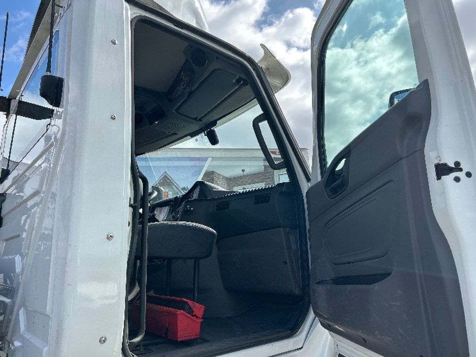 Day Cab Tractor-Heavy Duty Tractors-International-2019-LT625-East Chicago-IN-457,186\n\t\tmiles-$ 22,750 - Image 12