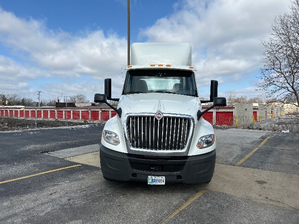 Day Cab Tractor-Heavy Duty Tractors-International-2019-LT625-East Chicago-IN-457,186\n\t\tmiles-$ 22,750 - Image 2