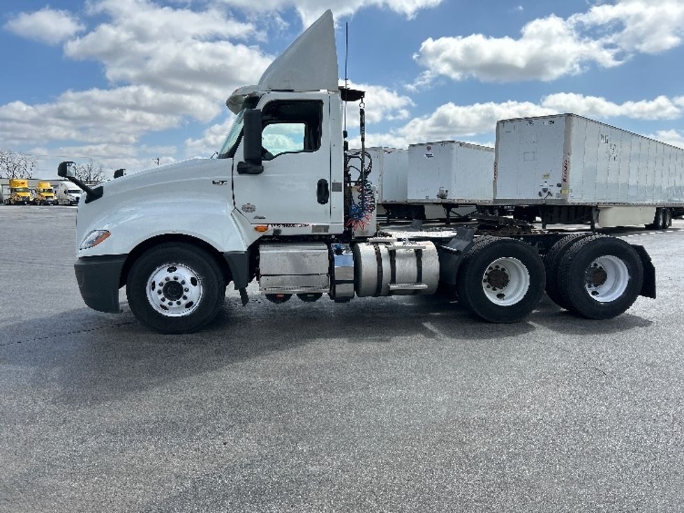 Day Cab Tractor-Heavy Duty Tractors-International-2019-LT625-East Chicago-IN-457,186\n\t\tmiles-$ 22,750 - Image 4
