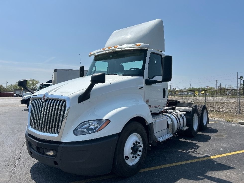 Day Cab Tractor-Heavy Duty Tractors-International-2019-LT625-East Chicago-IN-533,158\n\t\tmiles-$ 22,750 - Image 3