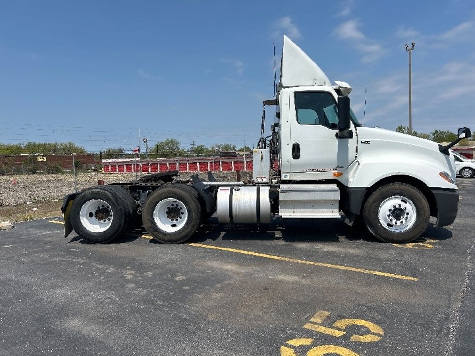 Day Cab Tractor-Heavy Duty Tractors-International-2019-LT625-East Chicago-IN-533,158\n\t\tmiles-$ 22,750 - Image 8
