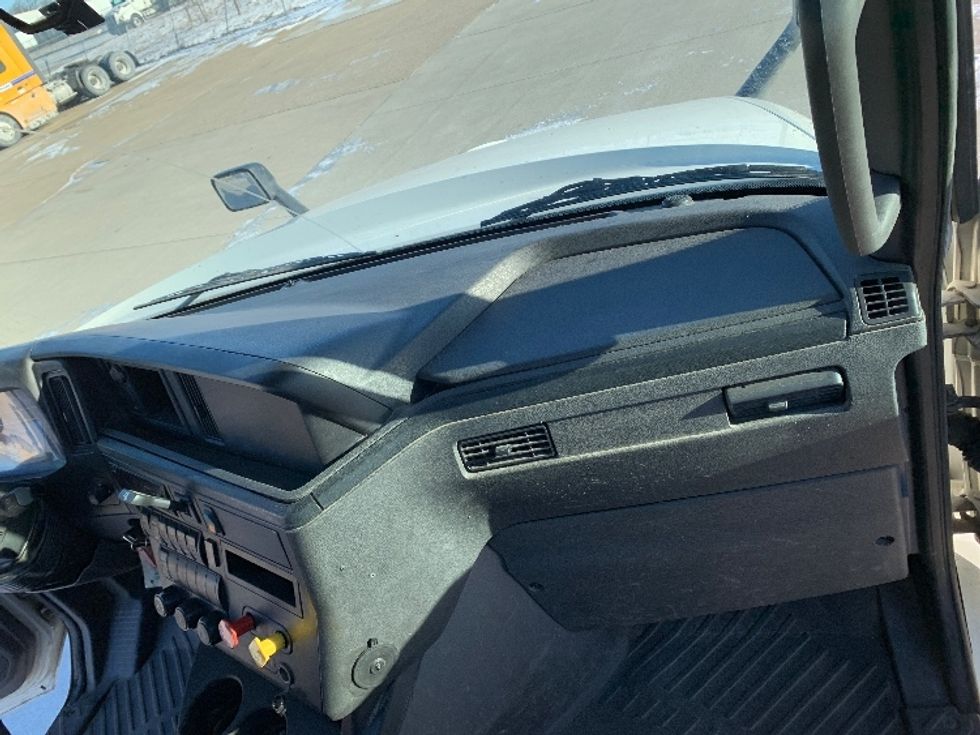 Day Cab Tractor-Heavy Duty Tractors-International-2019-LT625-East Liberty-OH-317,126\n\t\tmiles-$ 25,500 - Image 13