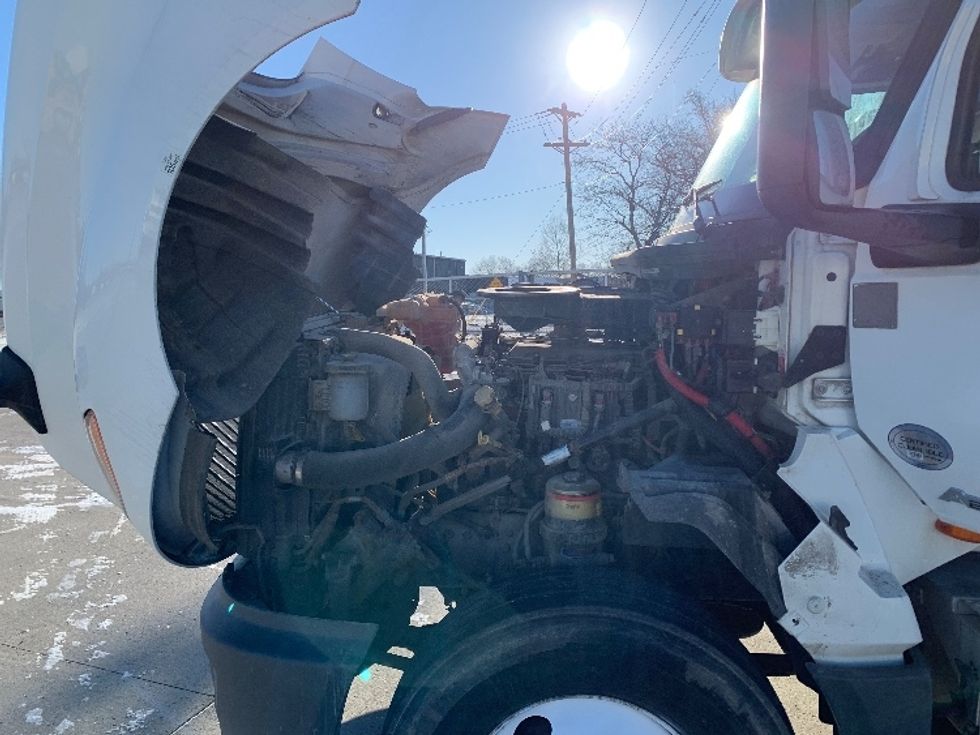 Day Cab Tractor-Heavy Duty Tractors-International-2019-LT625-East Liberty-OH-317,126\n\t\tmiles-$ 25,500 - Image 16