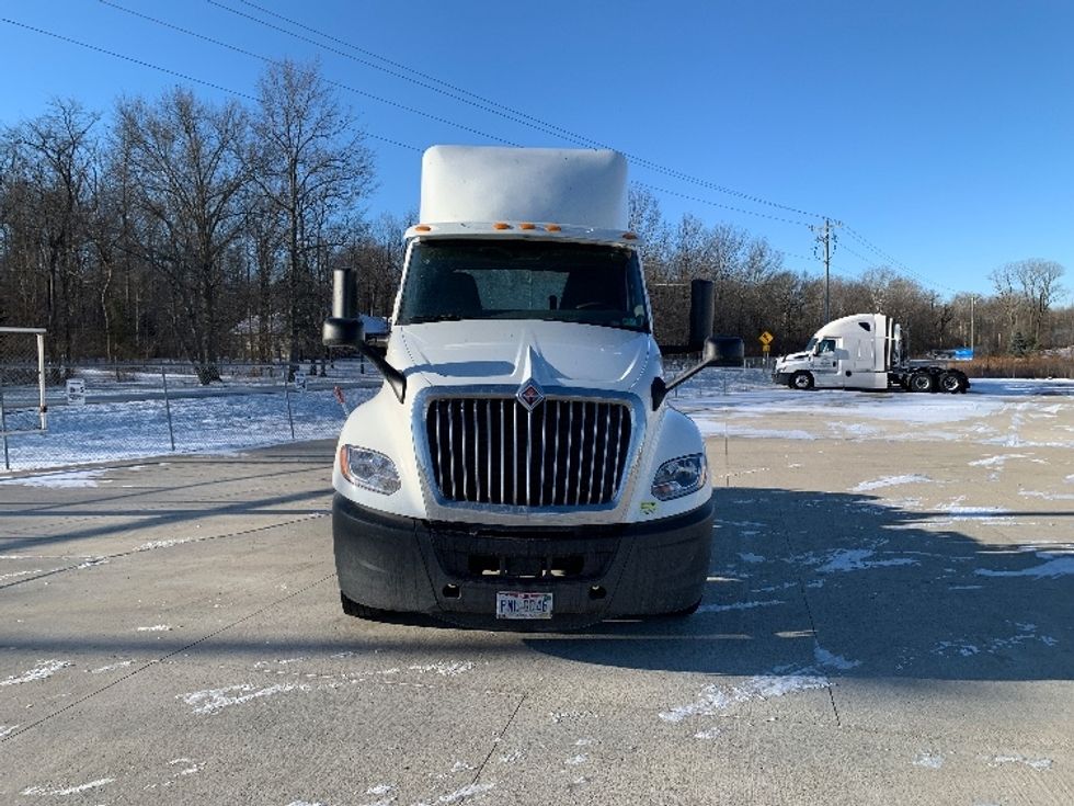 Day Cab Tractor-Heavy Duty Tractors-International-2019-LT625-East Liberty-OH-317,126\n\t\tmiles-$ 25,500 - Image 2