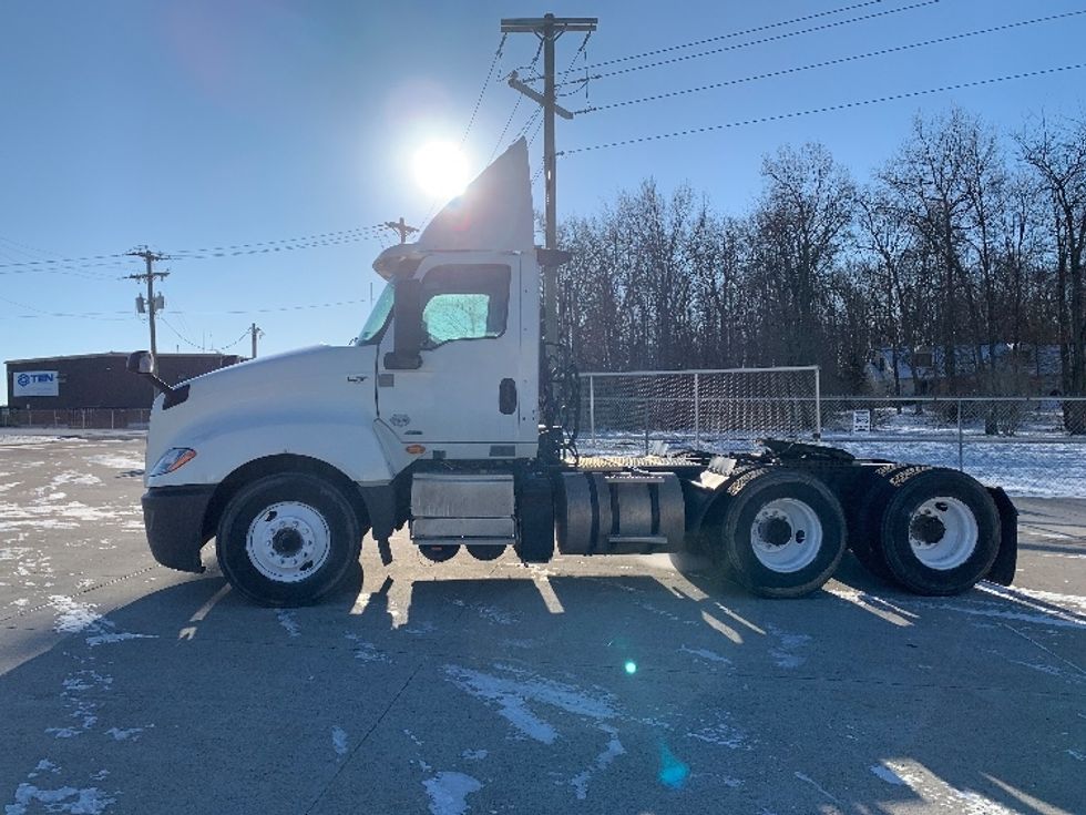 Day Cab Tractor-Heavy Duty Tractors-International-2019-LT625-East Liberty-OH-317,126\n\t\tmiles-$ 25,500 - Image 4