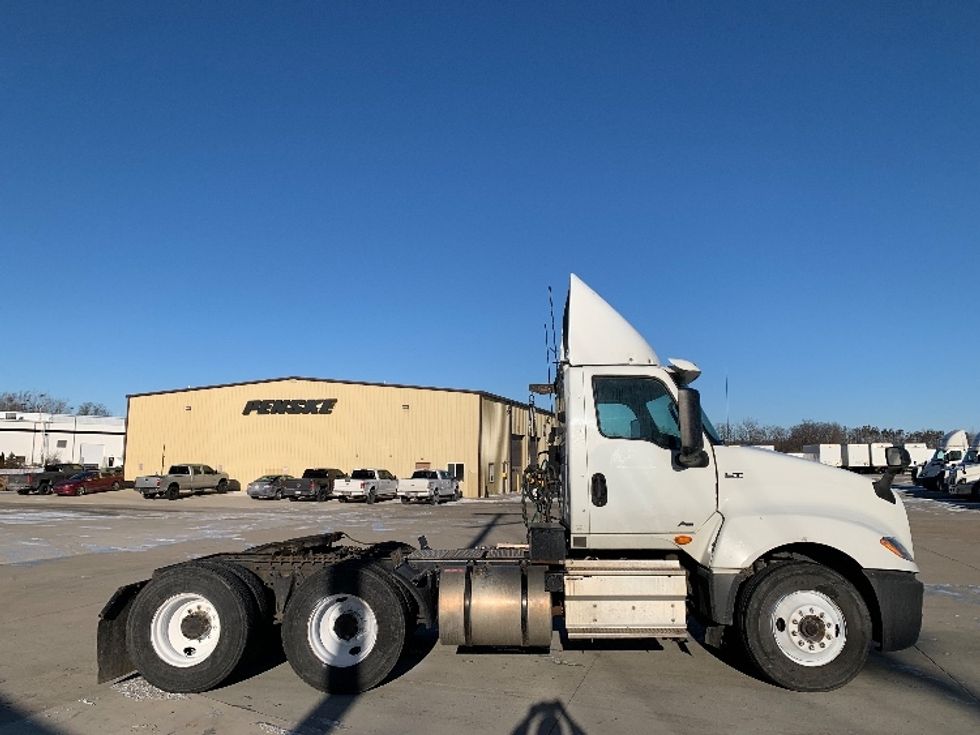 Day Cab Tractor-Heavy Duty Tractors-International-2019-LT625-East Liberty-OH-317,126\n\t\tmiles-$ 25,500 - Image 8