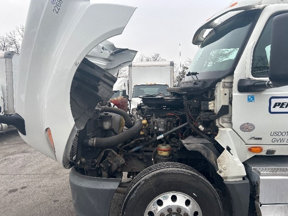 Day Cab Tractor-Heavy Duty Tractors-International-2019-LT625-Edison-NJ-121,945\n\t\tmiles-$ 26,000 - Image 16