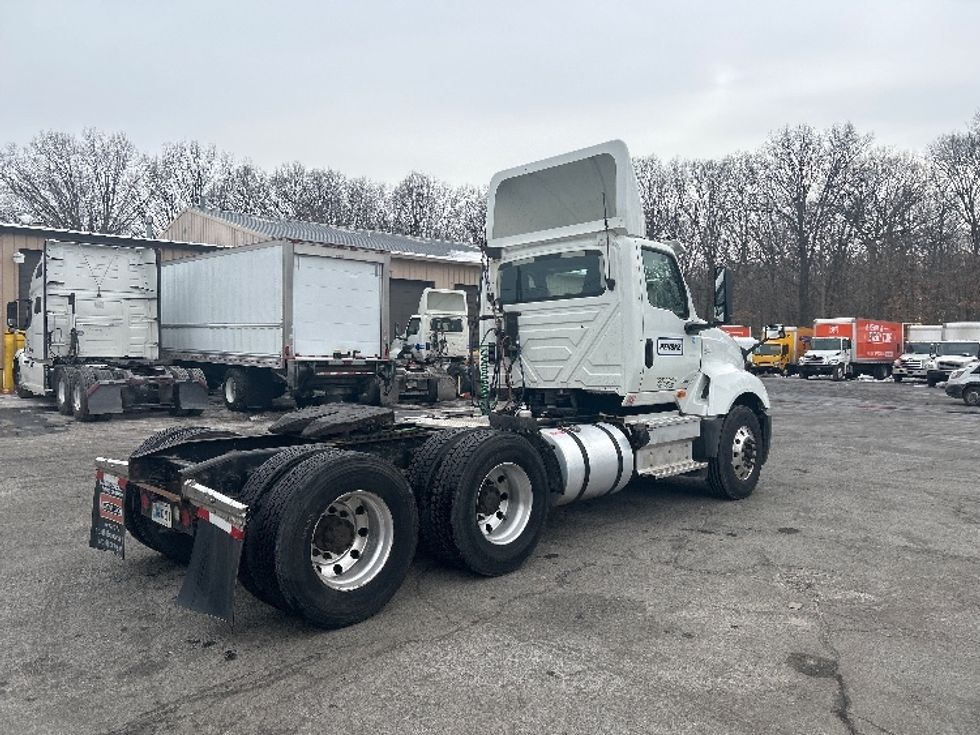 Day Cab Tractor-Heavy Duty Tractors-International-2019-LT625-Edison-NJ-121,945\n\t\tmiles-$ 26,000 - Image 7