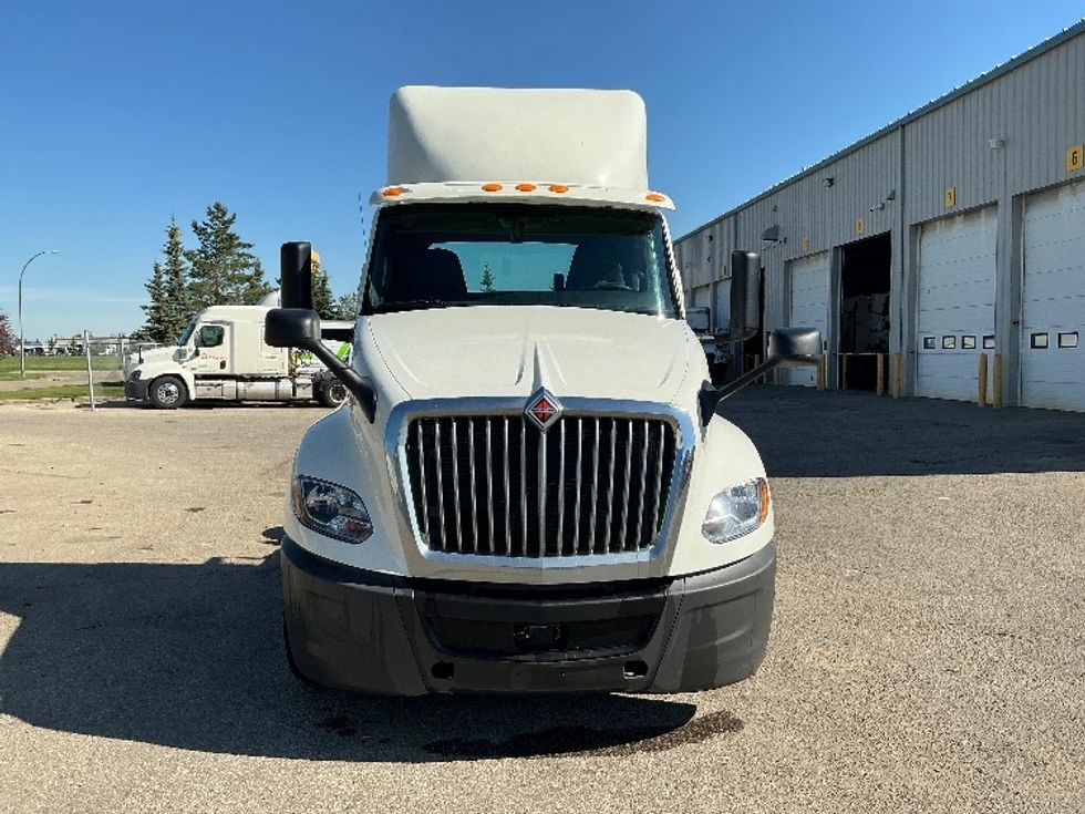 Day Cab Tractor-Heavy Duty Tractors-International-2019-LT625-Edmonton-AB-293,194\n\t\tkm-$ 68,250 - Image 2