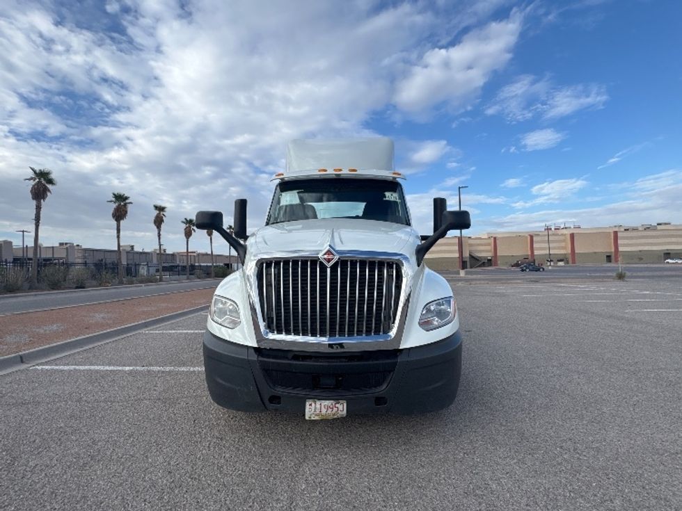 Day Cab Tractor-Heavy Duty Tractors-International-2019-LT625-El Paso-TX-280,803\n\t\tmiles-$ 35,250 - Image 2